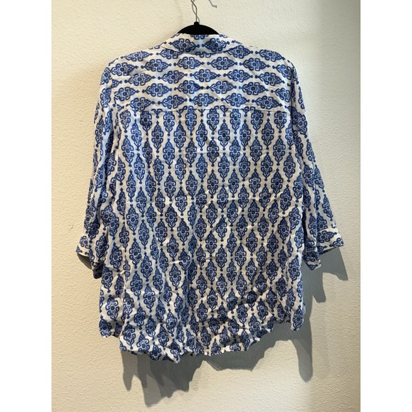 Chico's No Iron 100% Linen Button Down Blouse Size 3 (14/16) Blue Ikat Work Chic - Picture 8 of 10